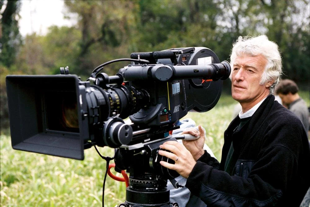 资深微电影摄影指导在片场工作